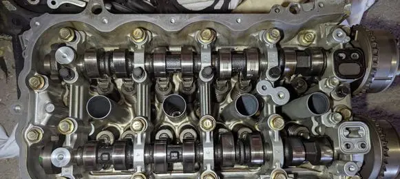 Toyota Yaris Engine head 1NRFE