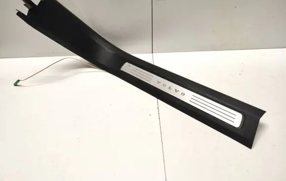 Volvo XC90 Front sill trim cover 31363642