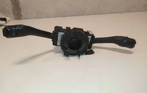Skoda Fabia Mk1 (6Y) Wiper turn signal indicator stalk/switch 8L0953513J 202854 4B0953503H