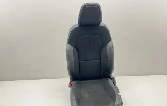 Volvo XC40 Front driver seat 