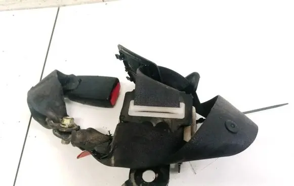 Subaru Legacy Middle seatbelt (rear) 