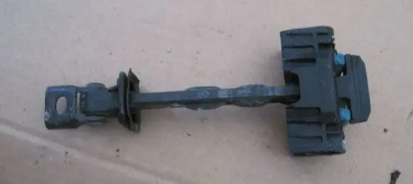 Volkswagen Amarok Front door check strap stopper 