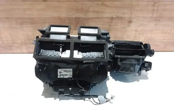 BMW 1 E81 E87 Interior heater climate box assembly 9132568 985617E