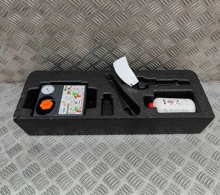 Ford Ecosport Tool set FCPC19G525AB FCPC1568AB