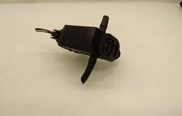 KIA Rio Windscreen/windshield washer pump 985101W000