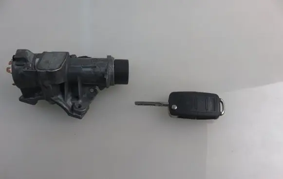 Seat Ibiza IV (6J,6P) Ignition lock 4B0905851C