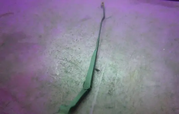 Hyundai i20 (PB PBT) Front wiper blade arm