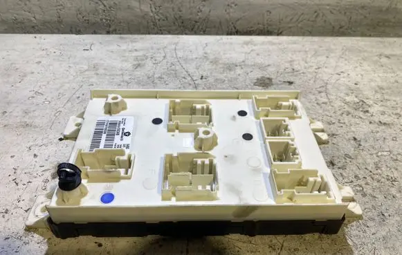 Dodge Challenger Comfort/convenience module 68424593AB YH047000396