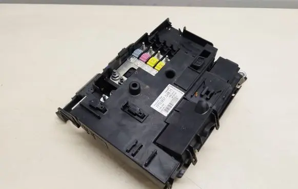 Porsche Cayenne (92A) Fuse module 7P0937548H