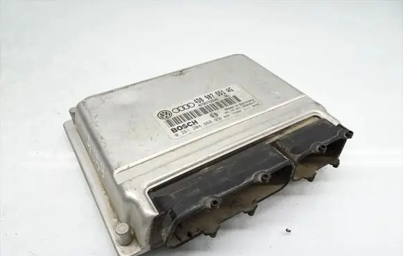Audi A4 S4 B5 8D Engine control unit/module 4D0907551AG 0261204868
