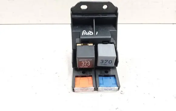 Audi A6 S6 C6 4F Relay mounting block 4F1937503