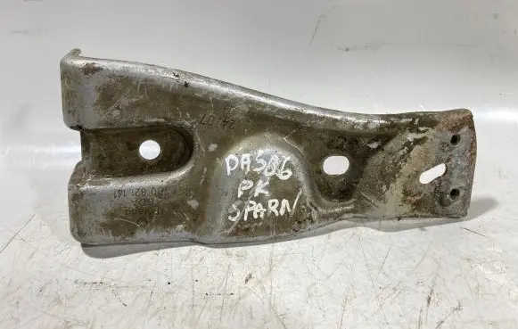 Volkswagen PASSAT B6 Front splash guards bracket 3c0821141