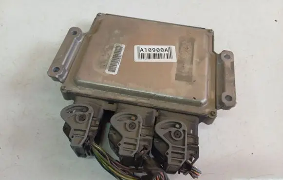 Citroen C5 Engine control unit/module 7604LE82740297