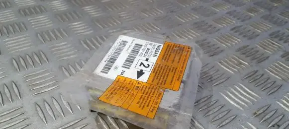 Nissan Primera Airbag control unit/module 0285001420 98820AV200