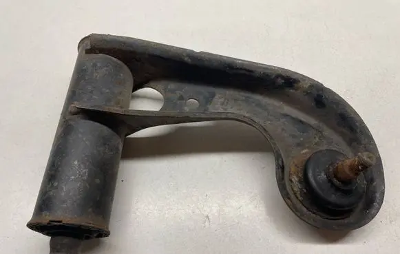 Mercedes-Benz E W210 Front control arm 23116 A2023336214