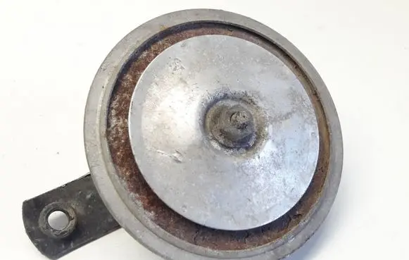 Volkswagen Golf III Horn signal