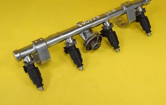Fuel main line pipe