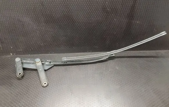 Volkswagen Touareg I Front wiper blade arm 7L0955205D