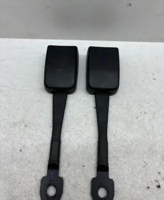 Front seatbelt buckle