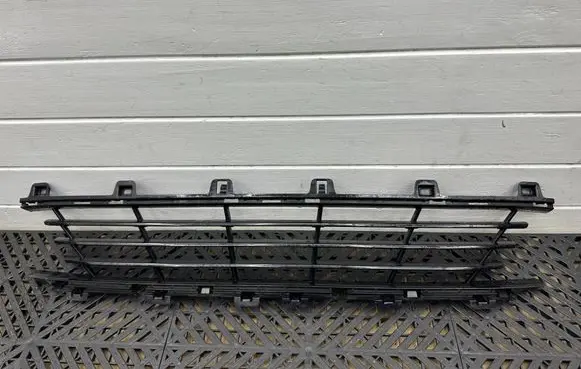 BMW 3 G20 G21 Front bumper lower grill 7464258