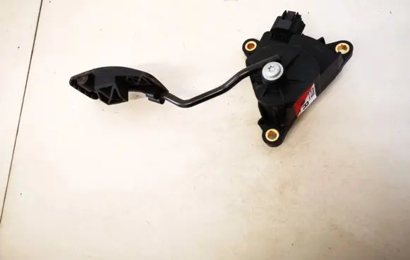 Nissan Qashqai Accelerator throttle pedal 0598a10065