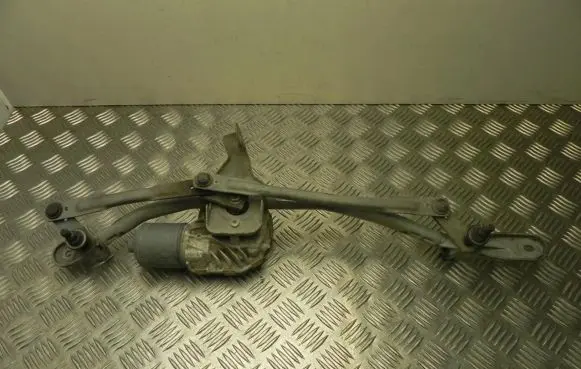 Front wiper linkage