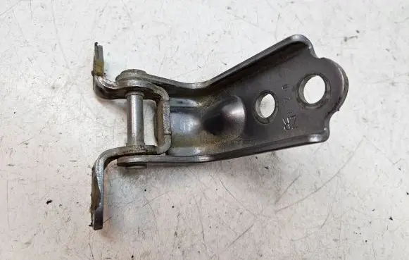 Subaru Forester SH Rear door lower hinge
