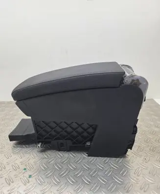 Volkswagen PASSAT B7 Armrest 3C0864207