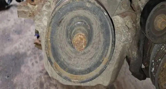Renault Thalia I Crankshaft pulley
