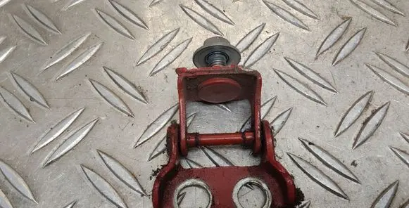Toyota Yaris Tailgate/trunk/boot hinge