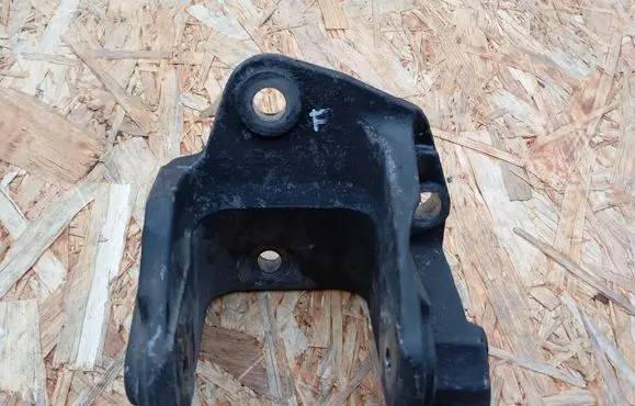 Dodge Journey Gear shift cable bracket 05085513AC