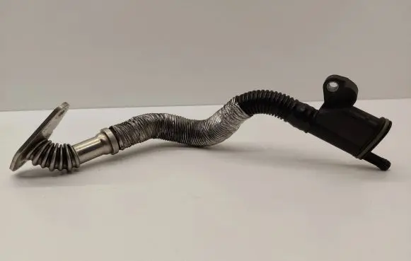 Audi A4 S4 B8 8K Oil breather separator 06H103226A