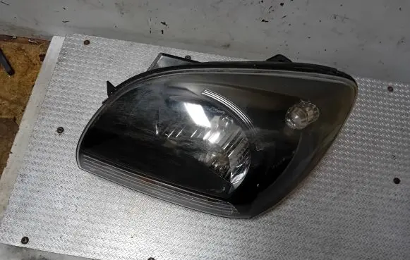 KIA Sportage Headlight/headlamp 921010Z010 1ED00978201 D70928145016