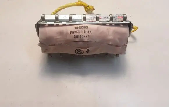 Mitsubishi Pajero Passenger airbag 1048309