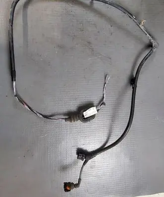 Skoda Superb B8 (3V) Rear ABS sensor wiring 3G0927902D