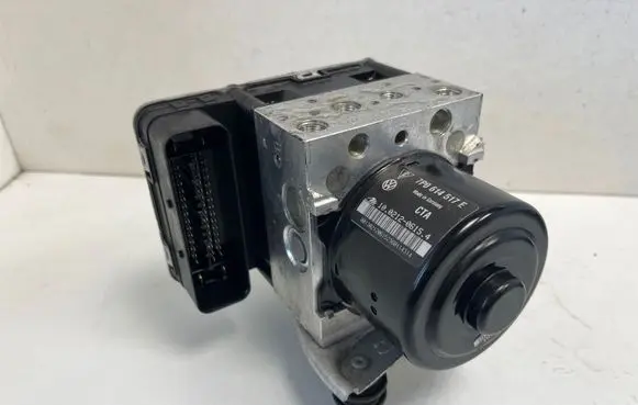 Volkswagen Touareg II ABS Pump 7P0614517E 10021206154