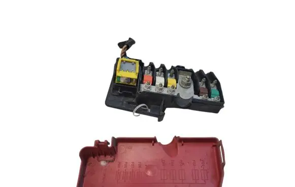 Citroen C5 Fuse module 9662335380