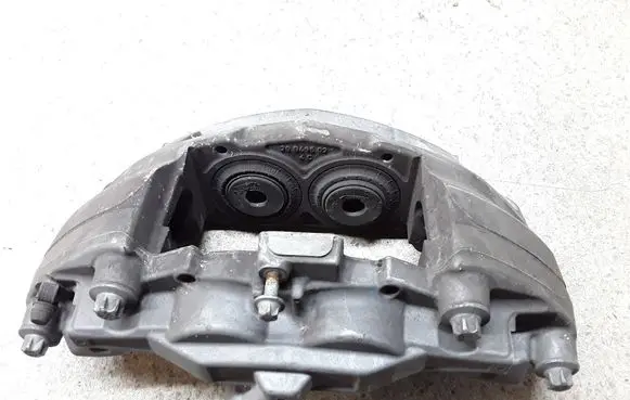 Mercedes-Benz C W205 Front brake caliper