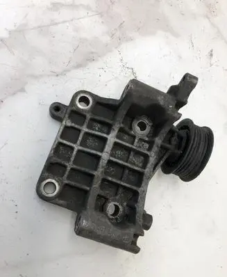 Audi A4 S4 B8 8K Generator/alternator bracket 059903143S