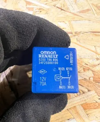 Renault Captur Other relay 8200786806 34F25000105