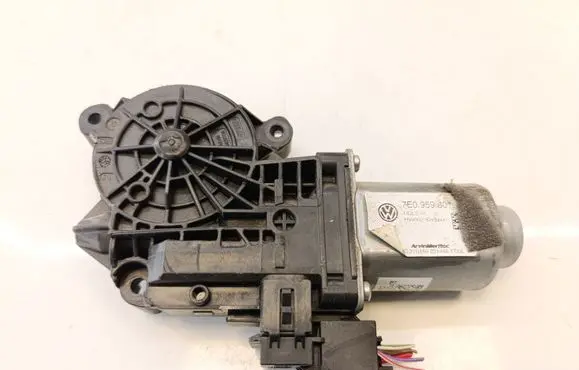 Volkswagen Transporter - Caravelle T5 Front door window regulator motor 7E0959801