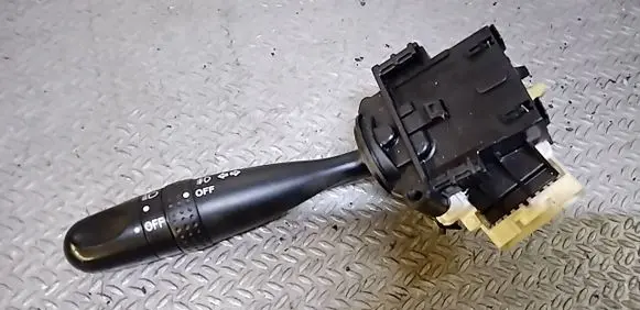 Toyota RAV 4 (XA20) Indicator stalk 173648