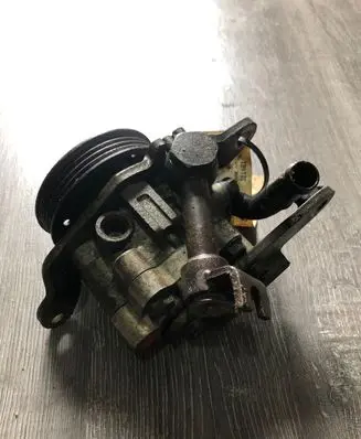 Nissan Micra Power steering pump