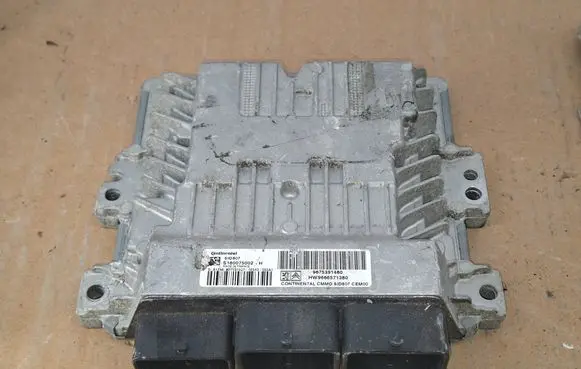 Peugeot 308 Engine control unit/module S180075002 9675391480 9666571380