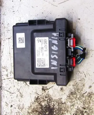 Toyota Auris E180 Parking PDC control unit/module 13521136