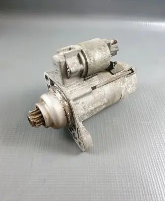 Volkswagen Touran II Starter motor 02Z911024K