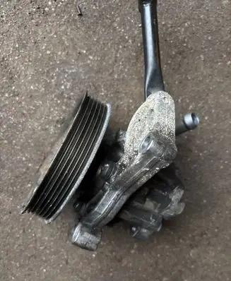 Volvo XC60 Power steering pump 6G923A696MD 31201150