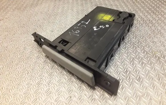BMW 3 E90 E91 Cup holder 7127463