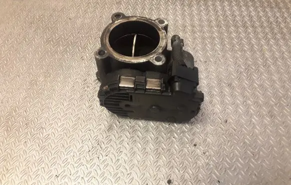 Mercedes-Benz E W211 Throttle valve 6420900070 A6420900070
