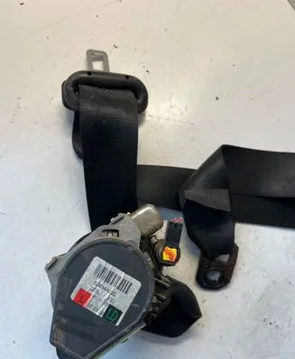 Mitsubishi Colt Front seatbelt 606844000